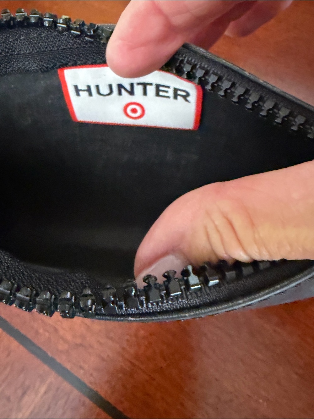 Hunter for Target Black Rubber Wristlet Pouch with Strap NWT - Picture 4 of 5